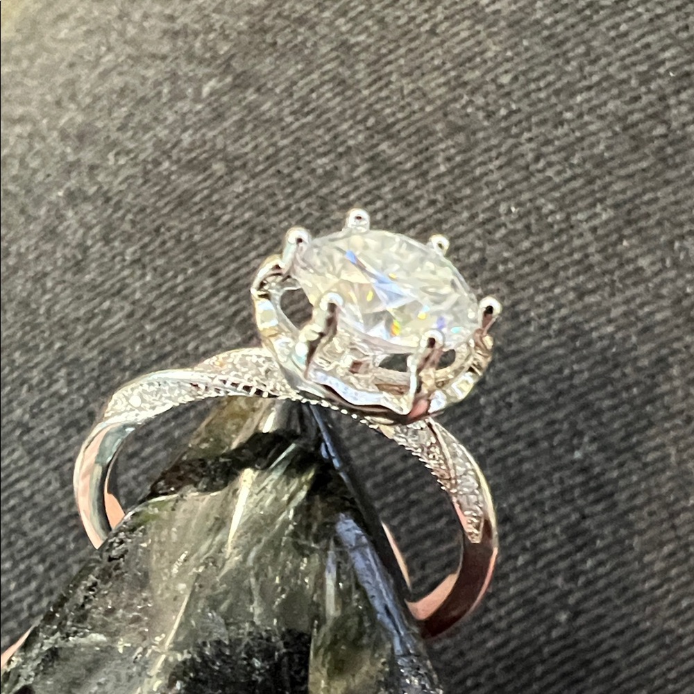 2 ct GRA Certified Moissanite Silver Ring - Size 9 - Picture 5 of 7